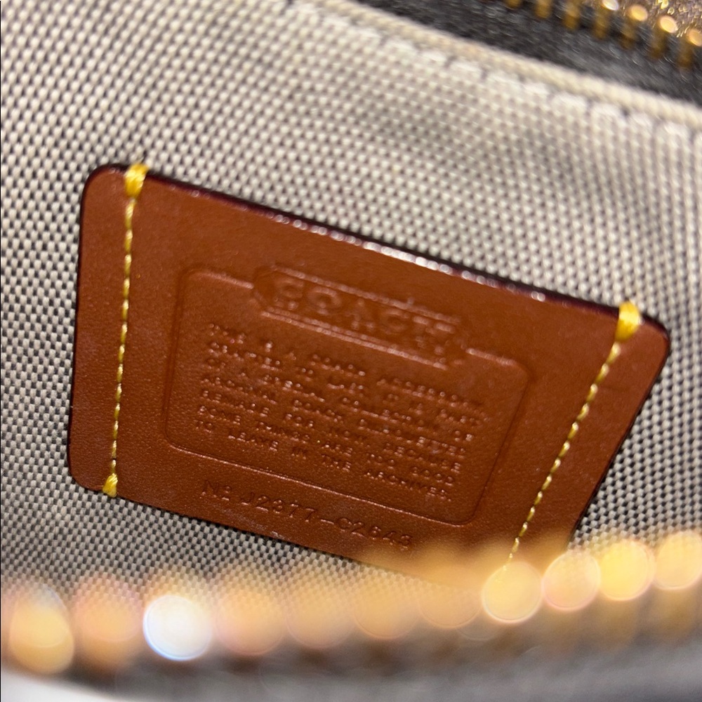 Coach Swinger Bag 20 In Black - Picture 7 of 7